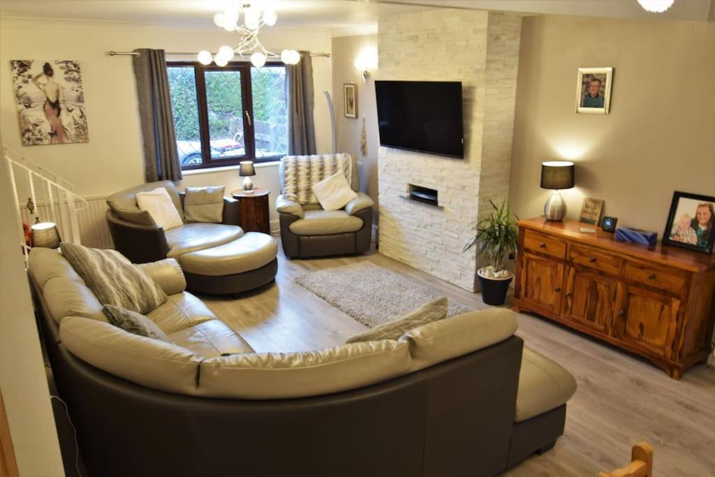 Mikes At Menai - Stylish & Spacious 3 Bed House In Menai Bridge. 外观 照片