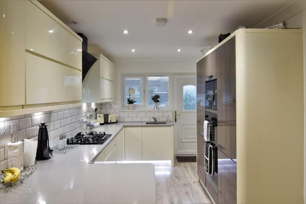 Mikes At Menai - Stylish & Spacious 3 Bed House In Menai Bridge. 外观 照片