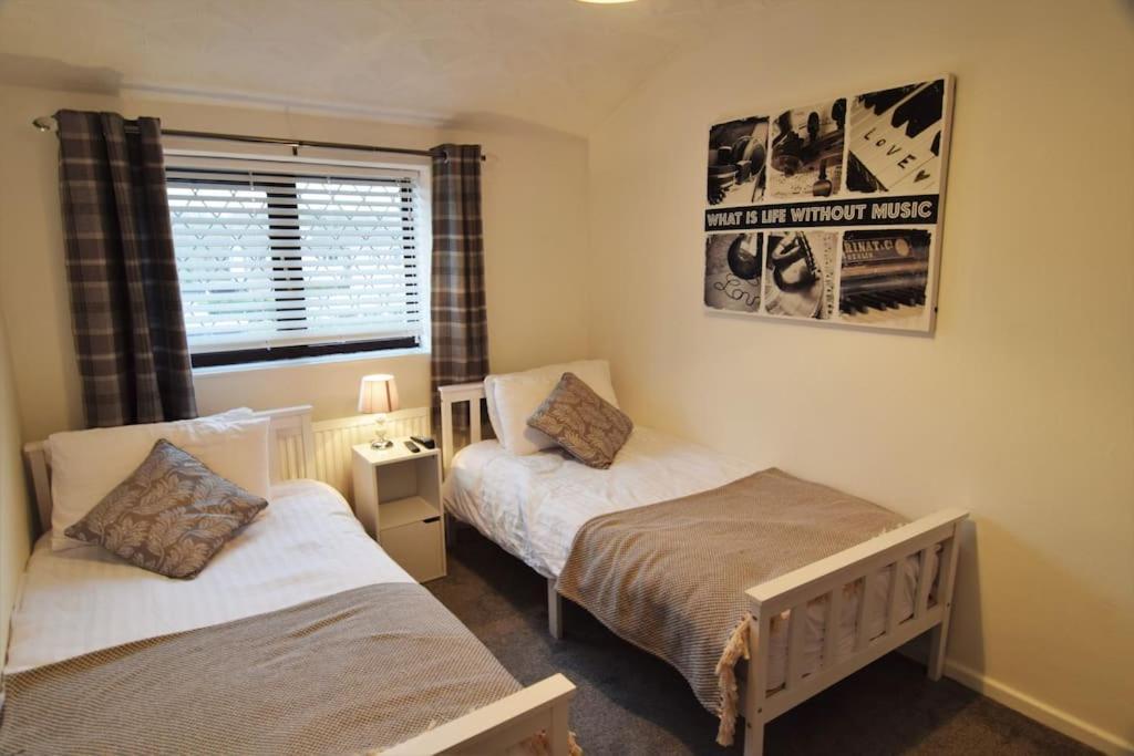 Mikes At Menai - Stylish & Spacious 3 Bed House In Menai Bridge. 外观 照片